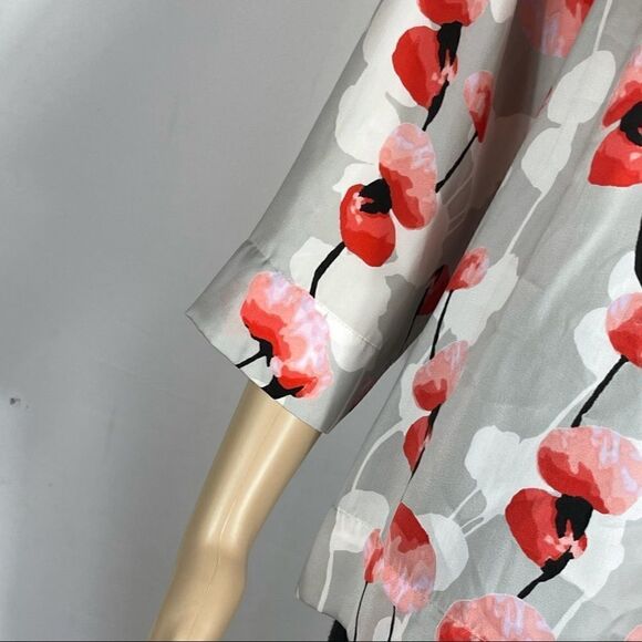 DKNYC Silver, Pink, and White Floral Blouse - Picture 3 of 13